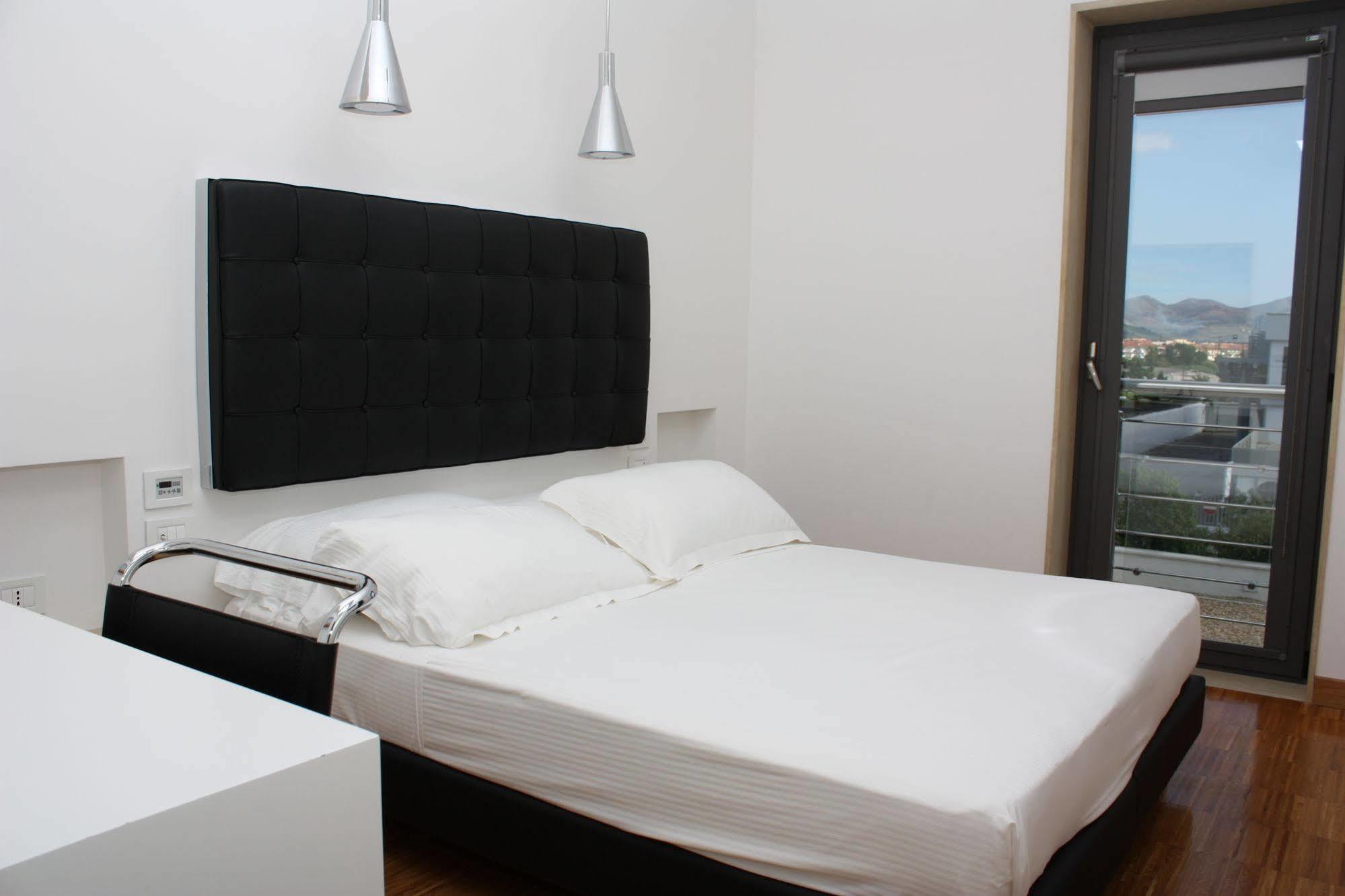 Hotel Del Conte Fondi Eksteriør billede