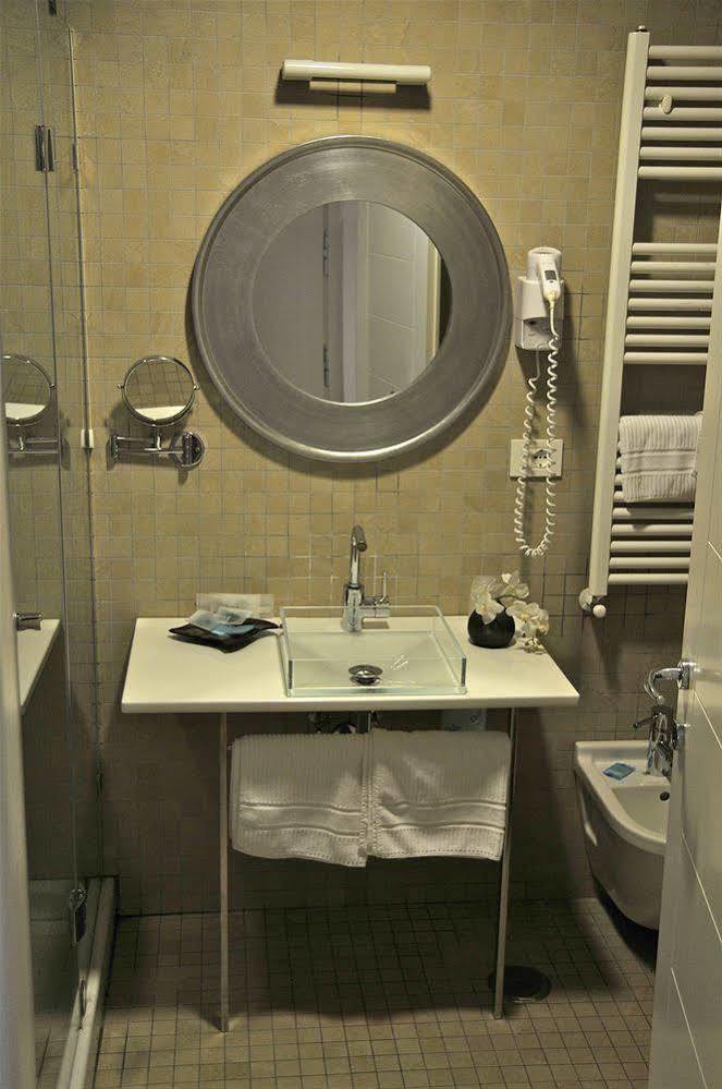 Hotel Del Conte Fondi Eksteriør billede